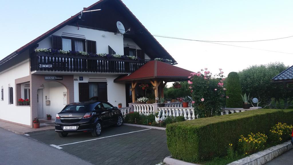Guesthouse Tomas Catrnja Exterior photo